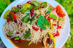 ตำขนมจีนปูปลาร้า