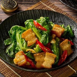 แขนงผัดหมูกรอบ