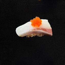 Hamachi Nigiri ซูชิปลาฮามาจิ