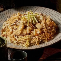 ผัดหมี่ฮ่องกงทะเล