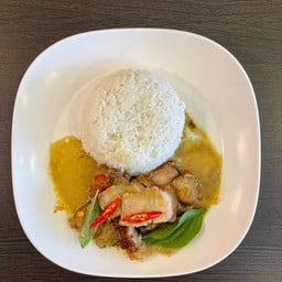 Crispy Pork With Green Curry Sauce