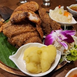 เรือนไทยวิจิตรา