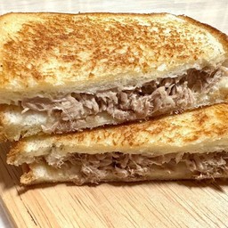 แซนวิชย่างทูน่าชีส1คู่