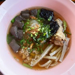ก๋วยจั๊บจับพิเศษระดับจัมโบ้