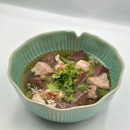 ต้มเลือดหมู.(Blood Tofu Soup With Gourd Leaves)