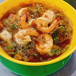 แกงส้มชะอม