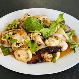 ลาบปลาหมึก