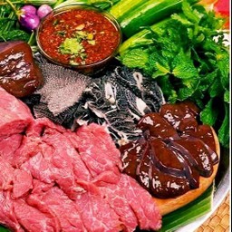 ซอยจุ๊เนื้อวัว+น้ำจิ้มแจ่วแซ่บๆ