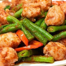 ผัดพริกแกง