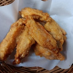ปีกไก่ทอดน้ำปลา