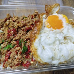 กระเพราหมูสับ+ไข่ดาว