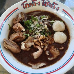 ของหวาน(ร้านก๋วยเตี๋ยวหน้าโรงเรียนบ้านม่วง)