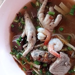 ก๋วยจั๊บรวม หมู, ตีนไก่,กุ้ง