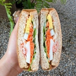 แซนวิชปูอัด+ไข่กุ้ง+ไข่ต้ม