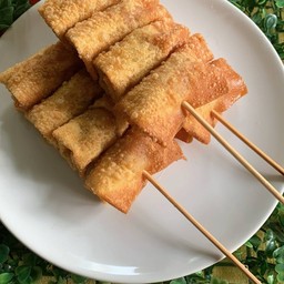 เกี๋ยวห่อไส้กรอก