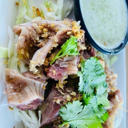 หมูตุ๋น ลวกจิ้มซีฟู้ด