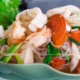 ยำวุ้นเส้นกุ้งปลาหมึก
