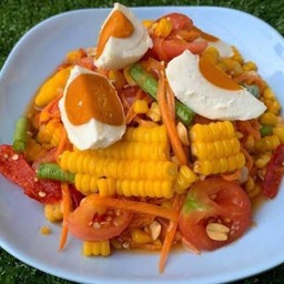 ตำข้าวโพดไข่เค็ม