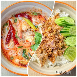 หมูทอดกระเทียมราดข้าว+ต้มยำรวมมิตรน้ำข้น