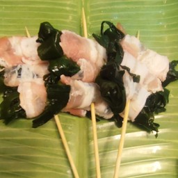 สามชั้นพันสาหร่ายวากาเมะ (หม่าล่า)