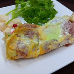 แหนมหมกไข่