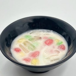 ทับทิมกรอบมะพร้าวอ่อน (Water Chestnut Coated With Tapioca Starch In Coconut Cream)