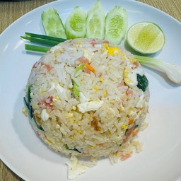 ข้าวผัดแหนม