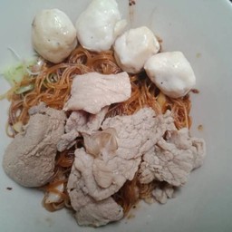 ก๋วยเตี๋ยวแห้ง