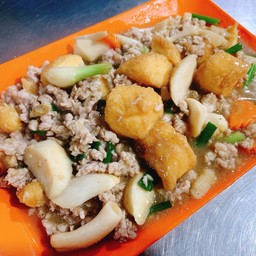 ผัดเต้าหูหมูสับ