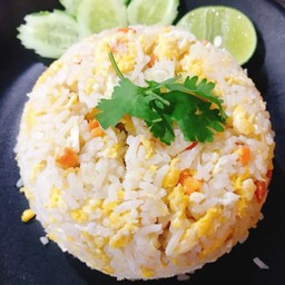 ข้าวผัดหมูกรอบ