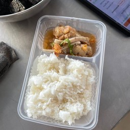 ข้าวตีนไก่ตุ๋น