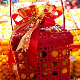 ตะกร้าหวายเหลี่ยมแดงสูง