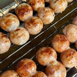 หมูปิ้งนมสดเจ๊เอ๊ะ