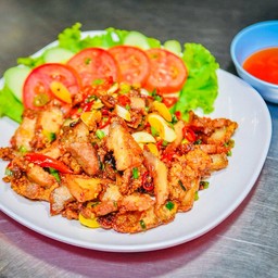 สามชั้นผัดพริกเกลือ