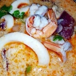 ต้มยำกุ้งปลาหมึก