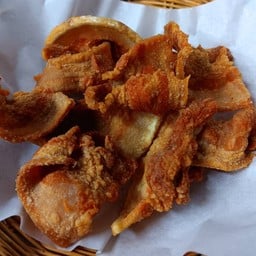 สามชั้นบางกรอบทอดน้ำปลา