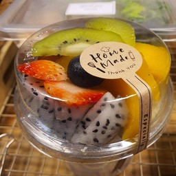 โยเกริ์ตผลไม้รวม