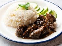 ข้าวหน้าเนื้อตุุ๋น