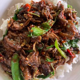 กะเพราเนื้อเปื่อย