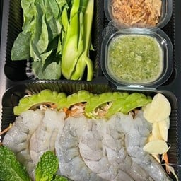 กุ้งแช่น้ำปลา คะน้าสด หอมเจียวกรอบ