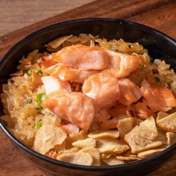 ข้าวผัดแซลมอน