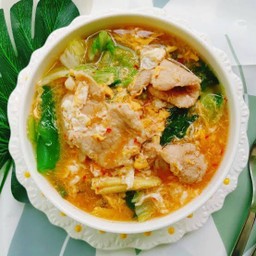 สุกี้หมูน้ำ