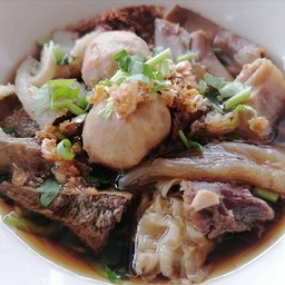 ก๋วยเตี๋ยวเนื้อรวม