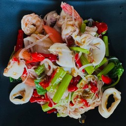 ตำเส้นเล็กทะเล(กุ้ง+ปลาหมึก)