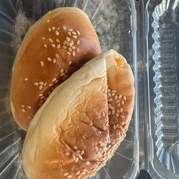 ขนมปัง ไส้สังขยาไข่(สีส้ม)