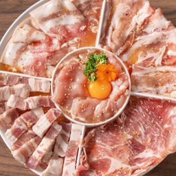 ชุดหมูหมู