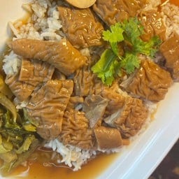 ข้าวไส้พะโล้