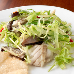 เนื้อปลาเก๋านึ่งราดซีอิํว