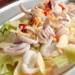 ปลาหมึกไข่นึ่งมะนาว 