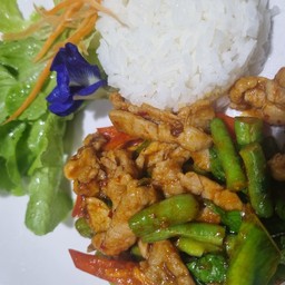 ข้าว ผัดพริกแกงถั่วฟักยาวหมู